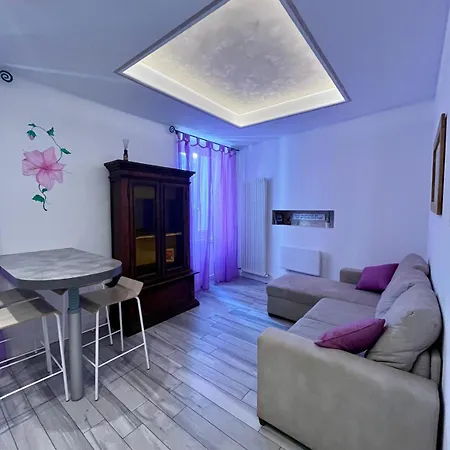 Hibiscus Apartment